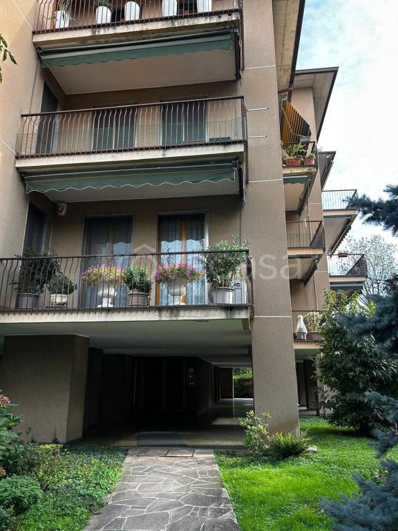appartamento in vendita a Pavia in zona Campo Coni