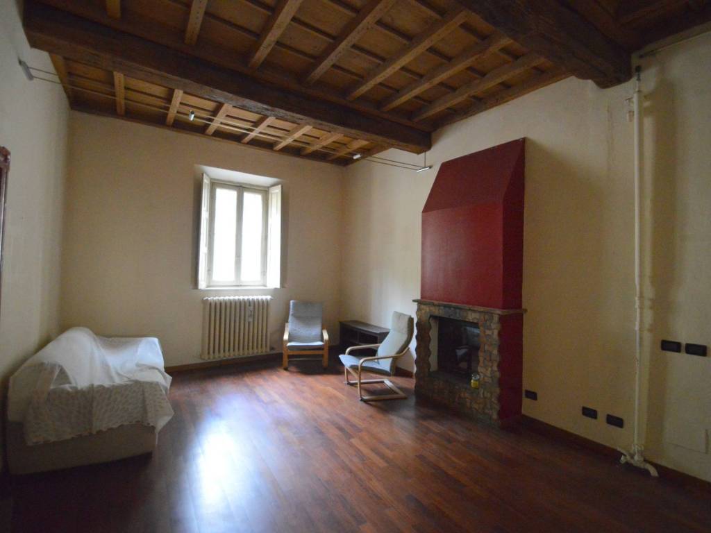 appartamento in vendita a Pavia in zona Centro Città