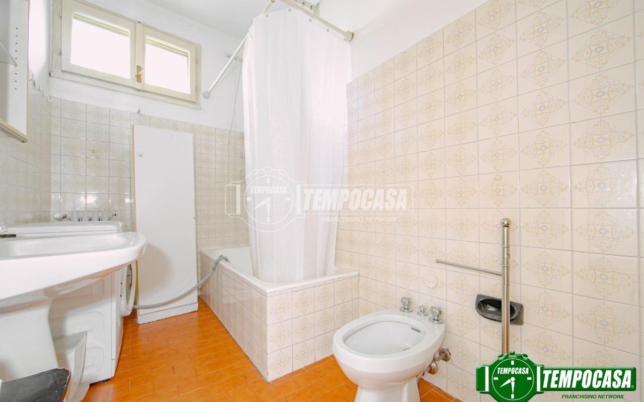 appartamento in vendita a Pavia in zona Centro Città