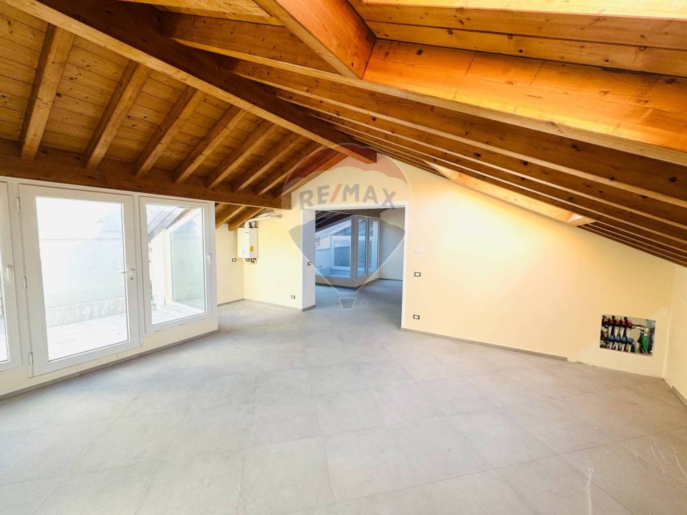 appartamento in vendita a Pavia in zona Centro Città