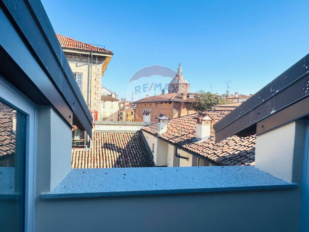 appartamento in vendita a Pavia in zona Centro Città