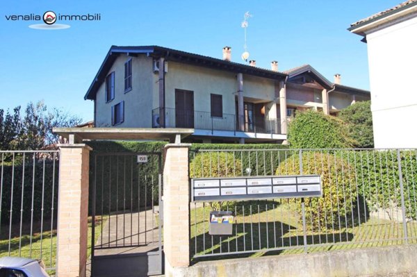 appartamento in vendita a Pavia in zona Borgo Ticino