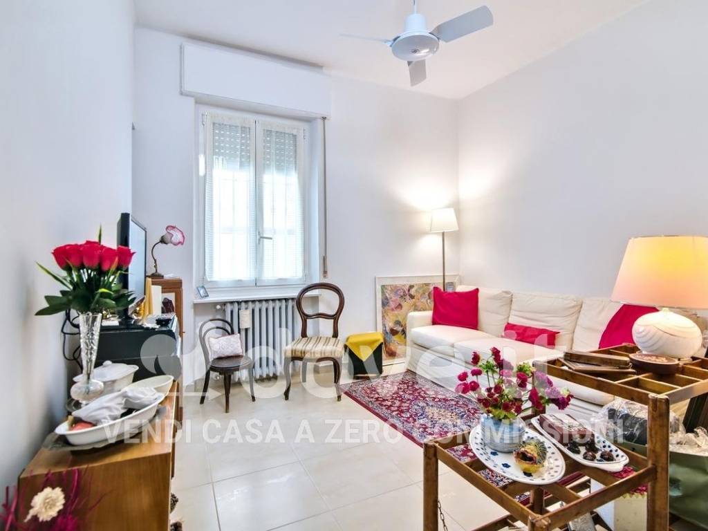 appartamento in vendita a Pavia in zona Pompieri