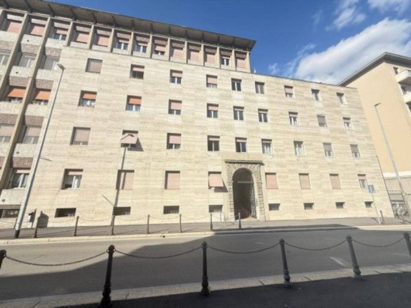 appartamento in vendita a Pavia in zona Centro Città