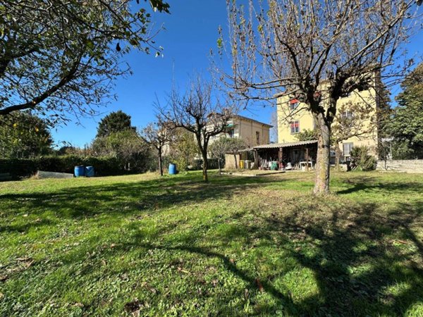 casa indipendente in vendita a Pavia in zona Mirabello