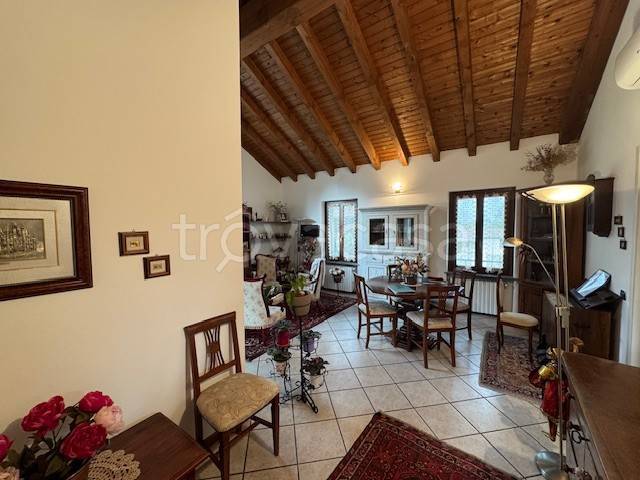 appartamento in vendita a Pavia in zona Fossarmato