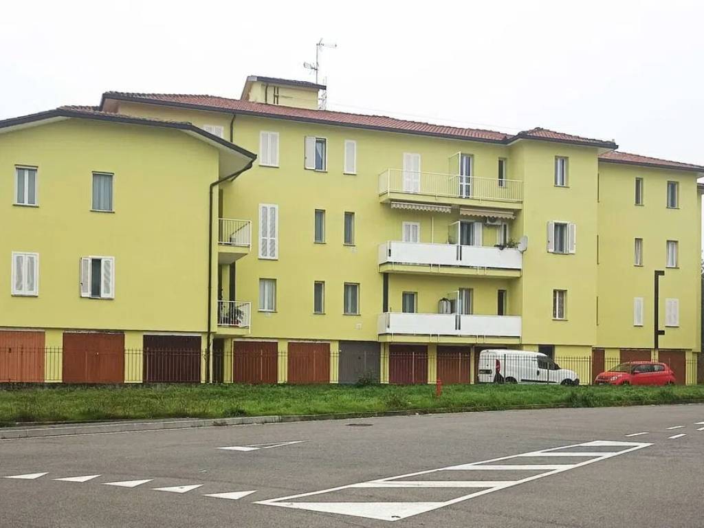 appartamento in vendita a Pavia in zona Chiozzo