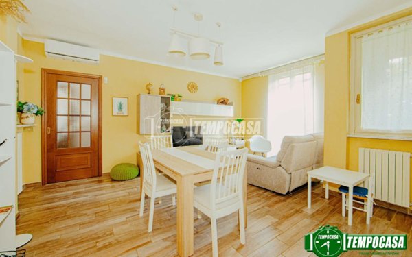 appartamento in vendita a Pavia in zona Borgo Ticino