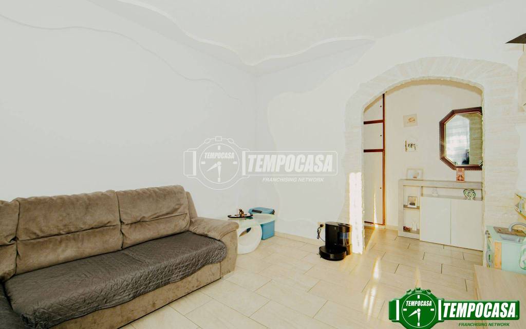 appartamento in vendita a Pavia in zona Vallone