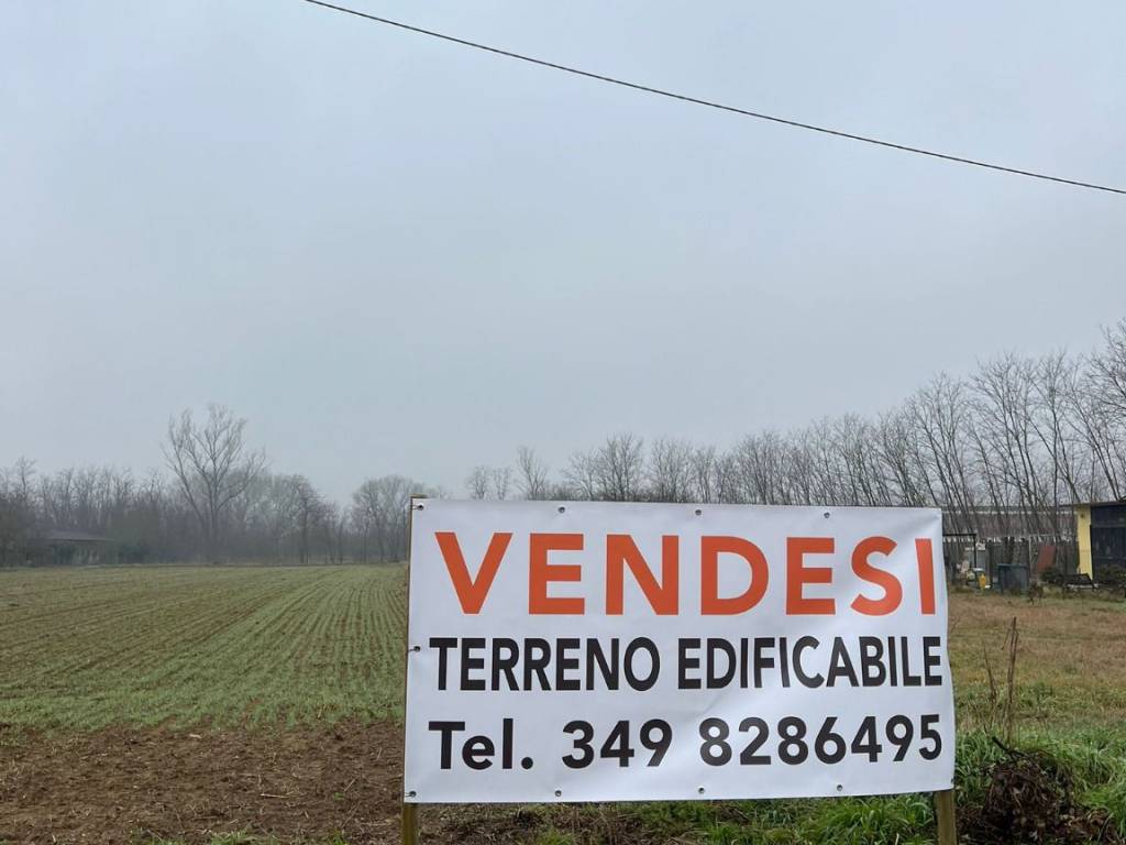 terreno agricolo in vendita a Pavia in zona Viale Cremona