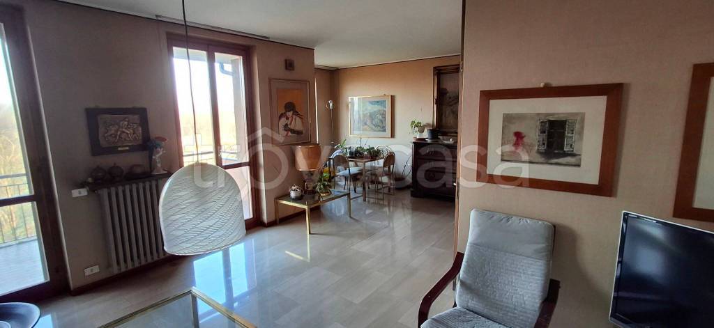 appartamento in vendita a Pavia in zona Policlinico