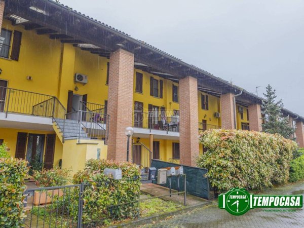 appartamento in vendita a Pavia in zona Fossarmato