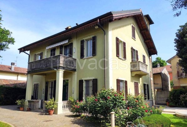 casa indipendente in vendita a Pavia in zona Città Giardino