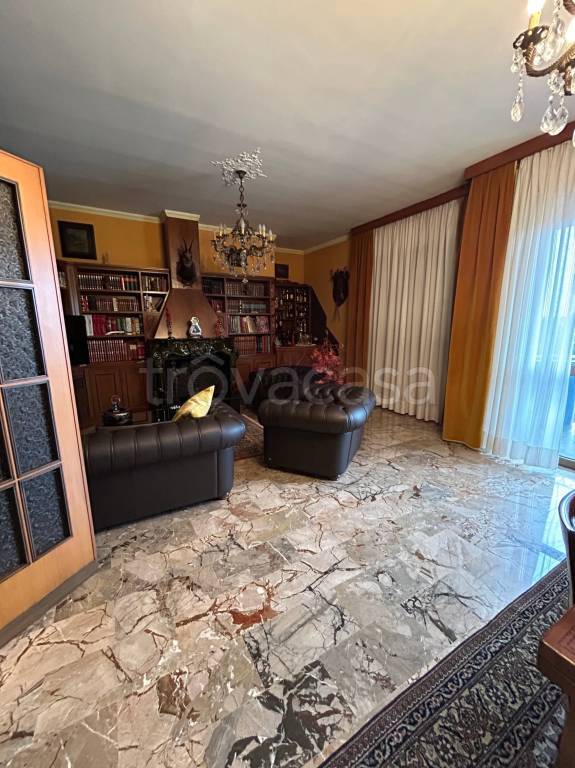 appartamento in vendita a Pavia in zona Città Giardino