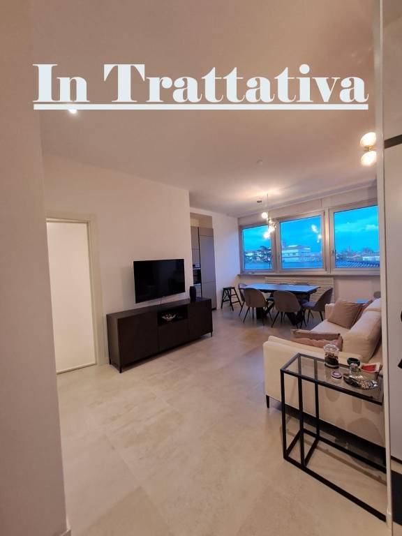 appartamento in vendita a Pavia in zona Stazione