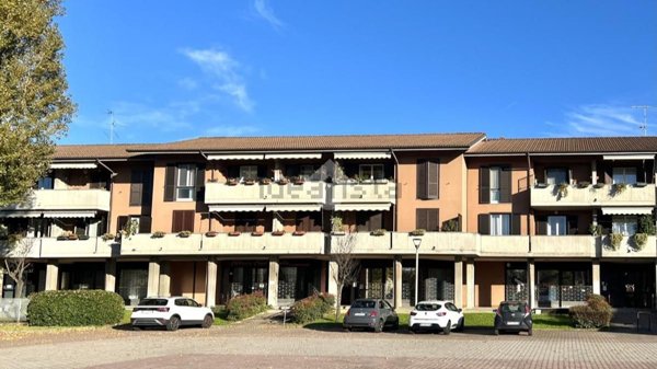 appartamento in vendita a Pavia in zona Vallone