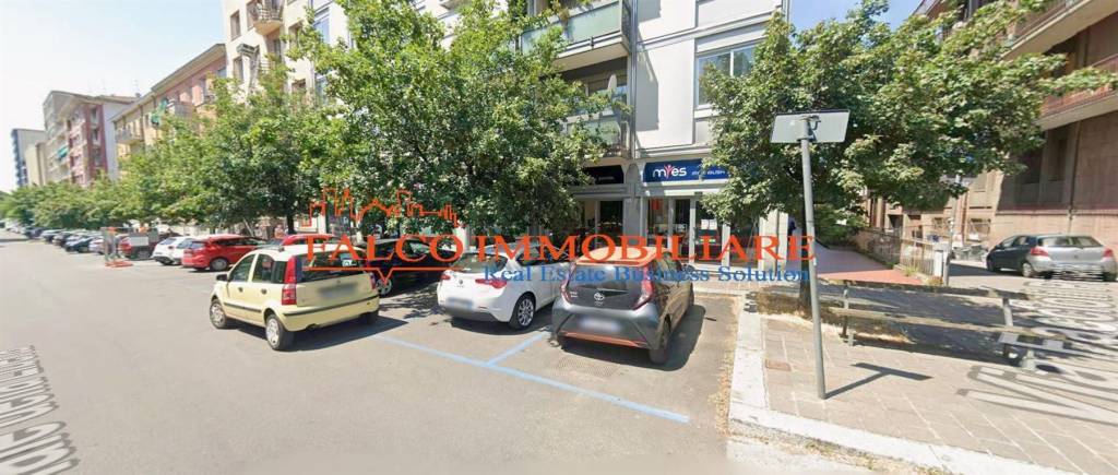 negozio in vendita a Pavia in zona Stazione