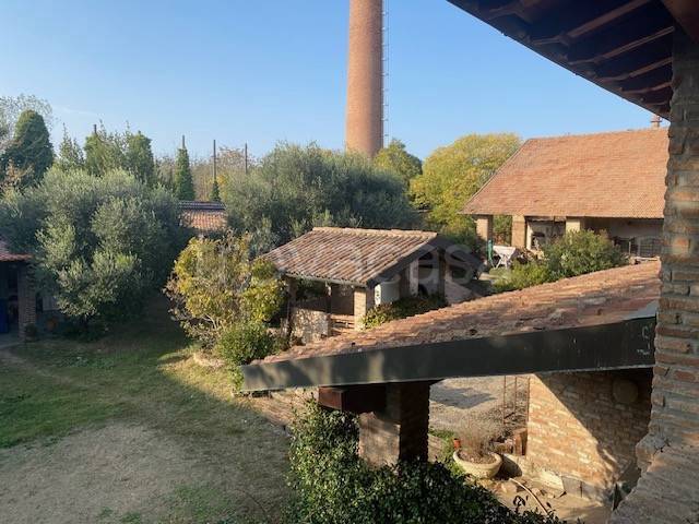 casa indipendente in vendita a Pavia in zona San Pietro