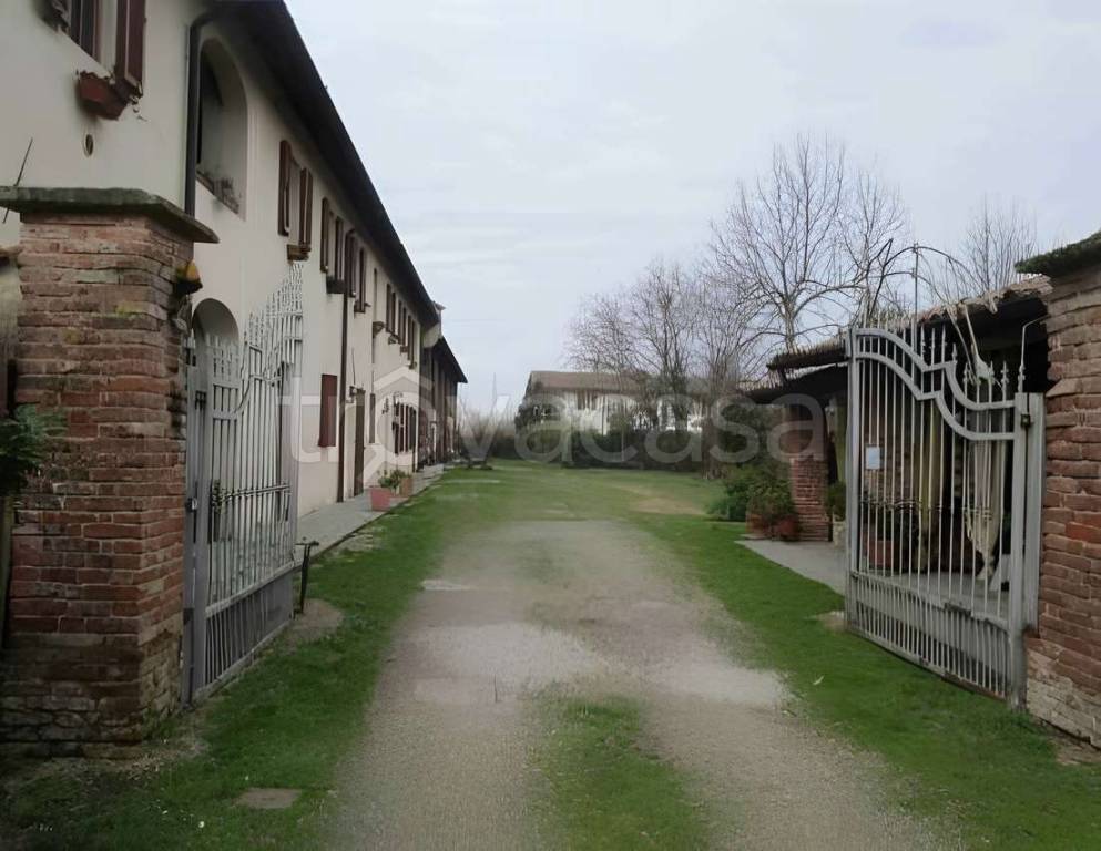 appartamento in vendita a Pavia in zona Città Giardino