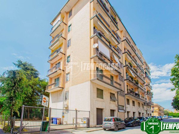 appartamento in vendita a Pavia in zona Stazione