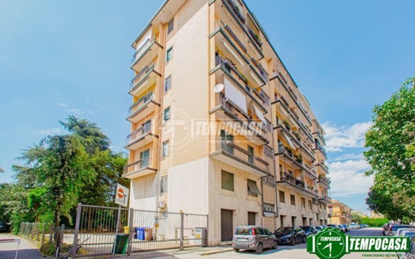 appartamento in vendita a Pavia in zona Stazione