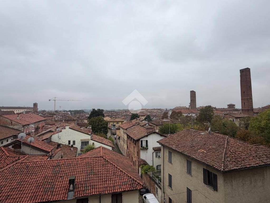appartamento in vendita a Pavia in zona Centro Città