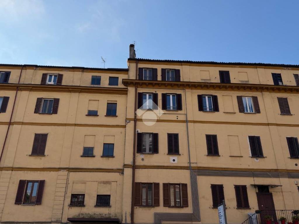 appartamento in vendita a Pavia in zona Stazione