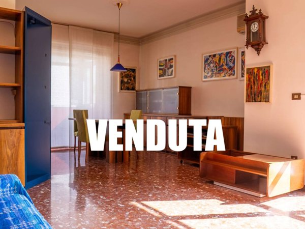 casa indipendente in vendita a Pavia