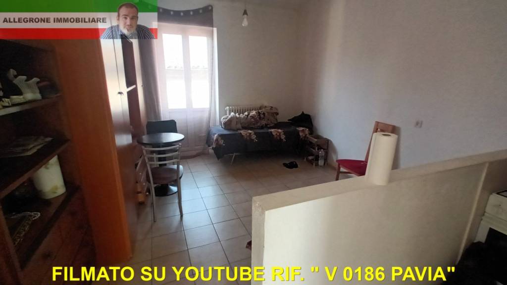 appartamento in vendita a Pavia in zona Centro Città