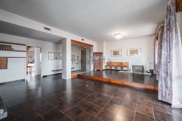 appartamento in vendita a Pavia in zona Stazione