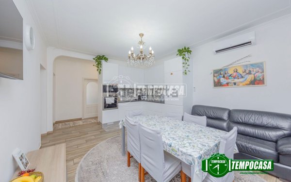 appartamento in vendita a Pavia in zona Policlinico