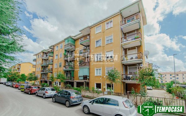 appartamento in vendita a Pavia in zona Centro Città