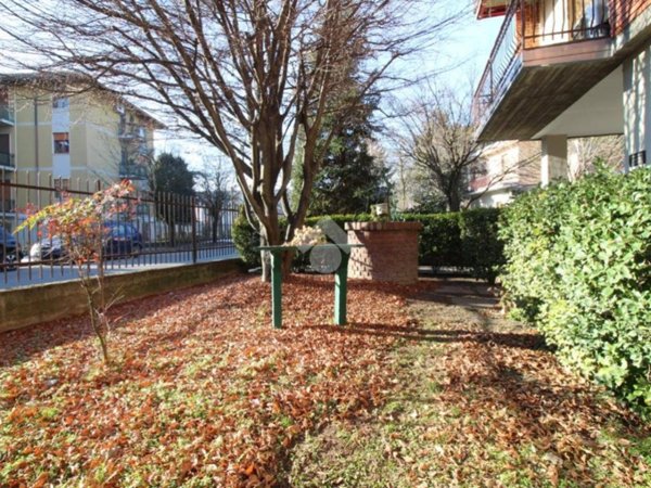 appartamento in vendita a Pavia in zona Pompieri