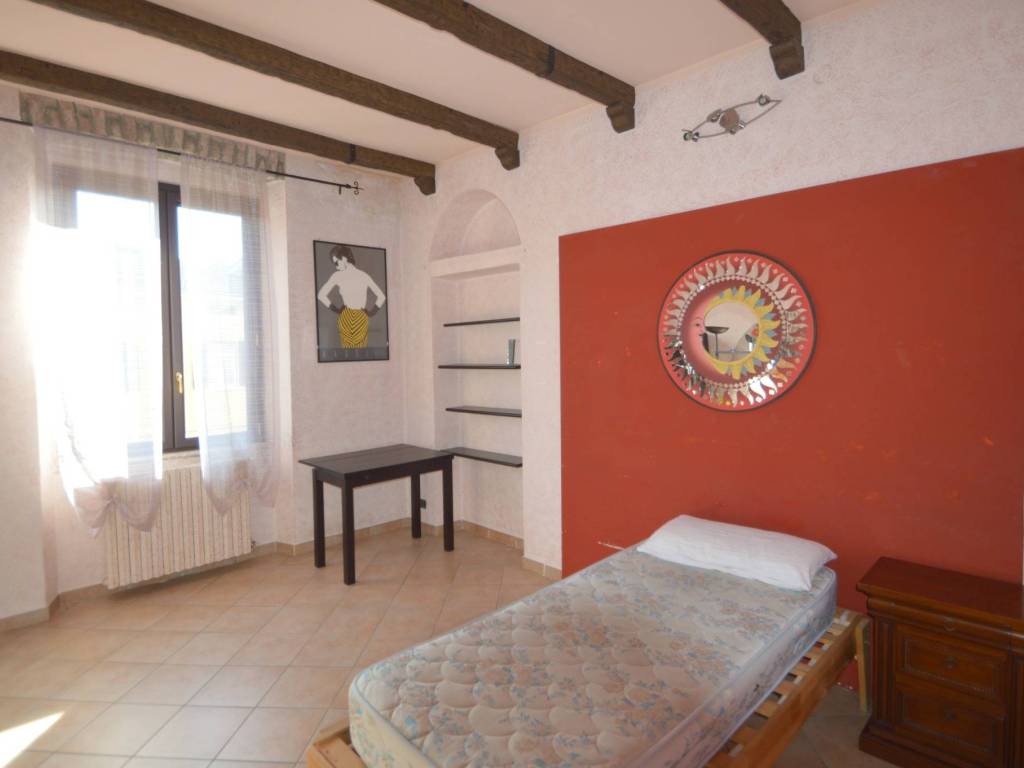 appartamento in vendita a Pavia in zona Borgo Ticino