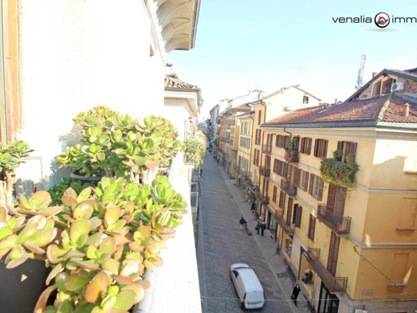 appartamento in vendita a Pavia in zona Centro Città