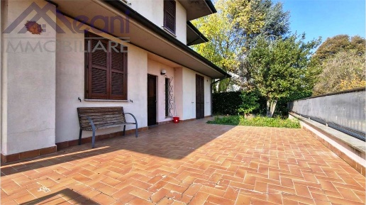 casa indipendente in vendita a Pavia in zona Centro Città