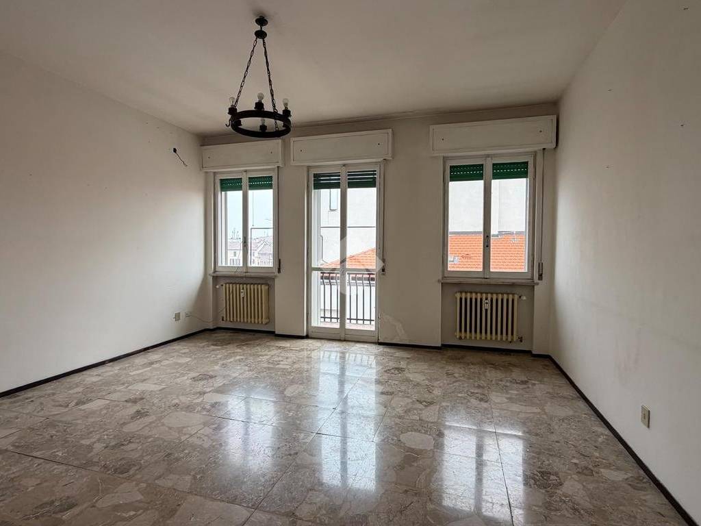 appartamento in vendita a Pavia in zona Centro Città