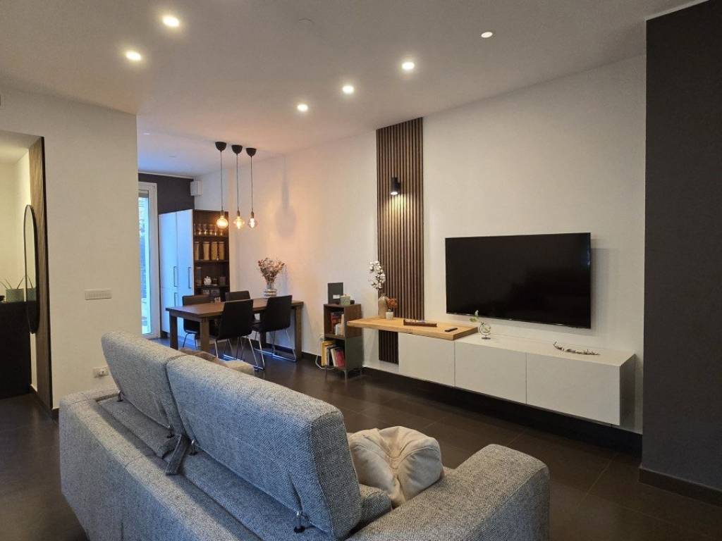 appartamento in vendita a Pavia in zona Centro Città