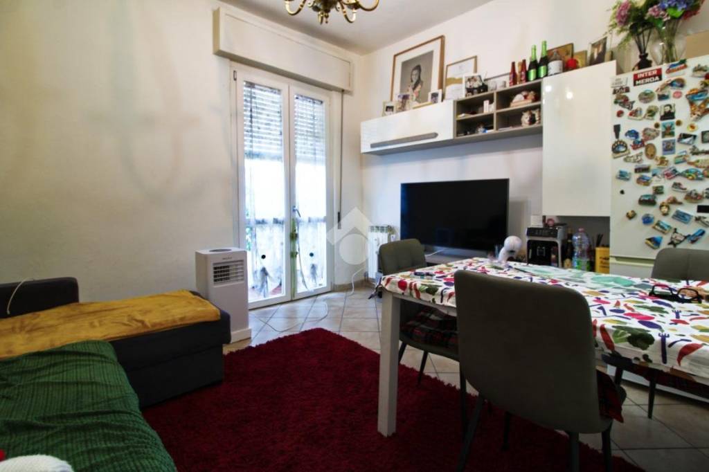 appartamento in vendita a Pavia in zona Borgo Ticino