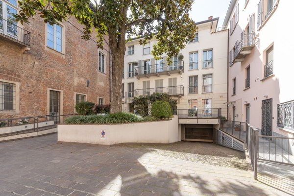 appartamento in vendita a Pavia in zona Centro Città