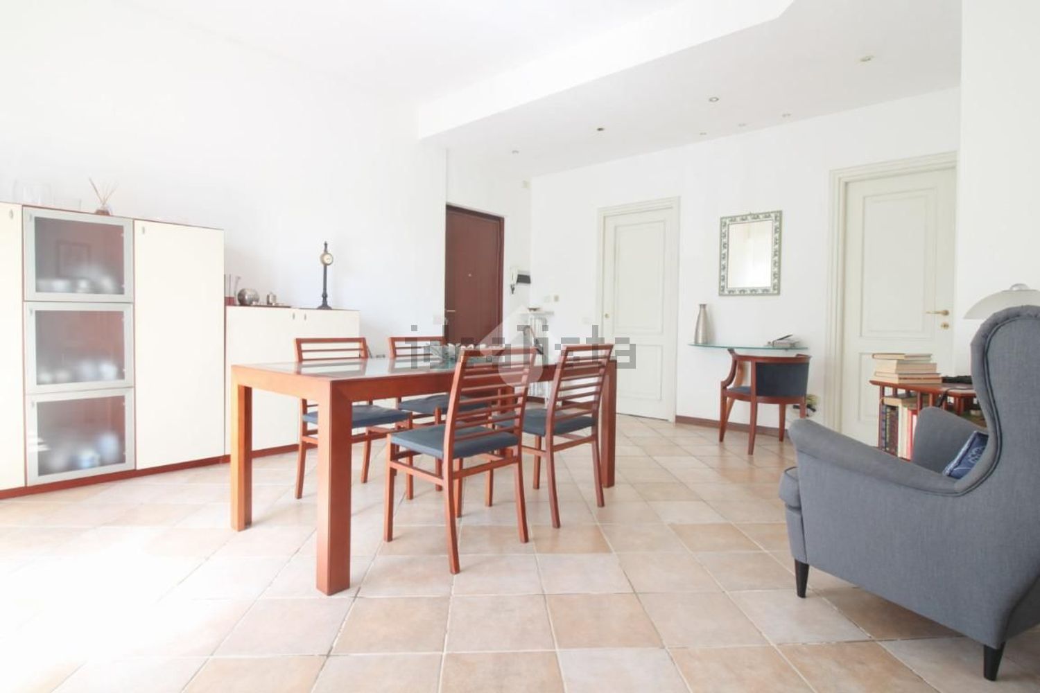 appartamento in vendita a Pavia in zona Centro Città