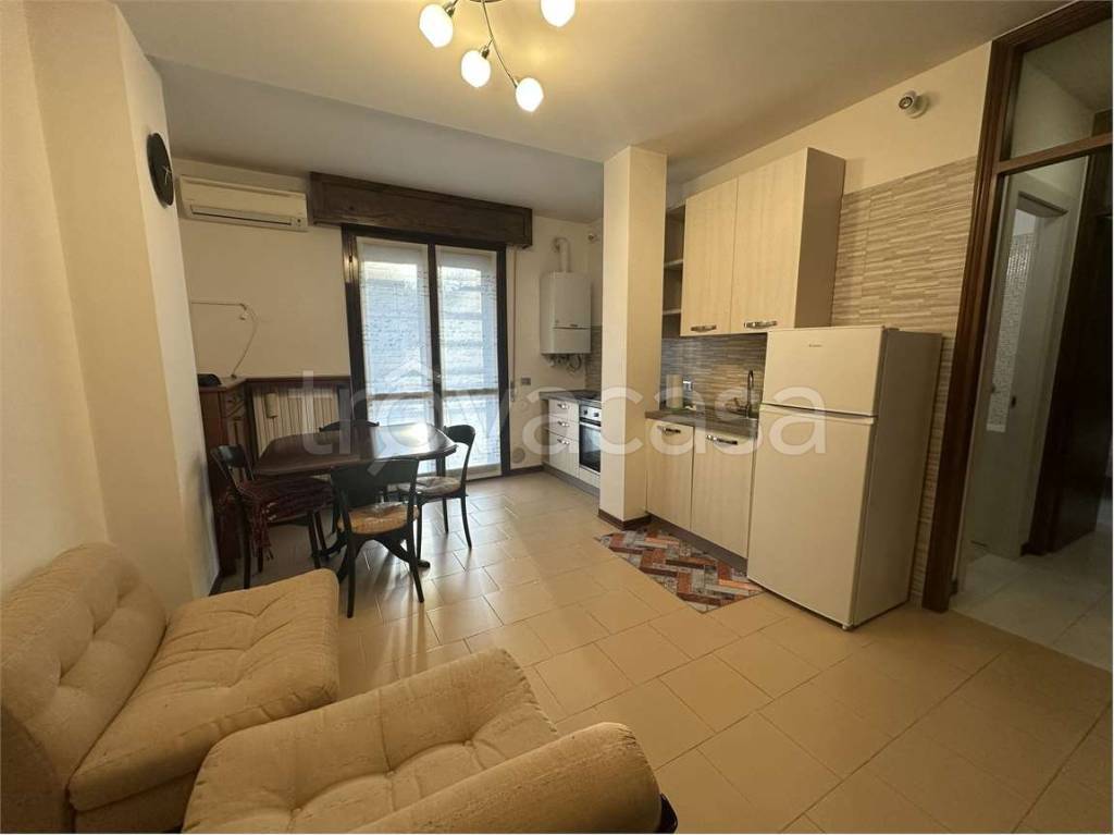 appartamento in vendita a Pavia in zona Policlinico