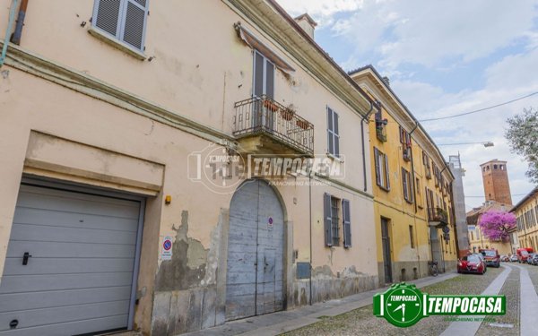 appartamento in vendita a Pavia in zona Centro Città