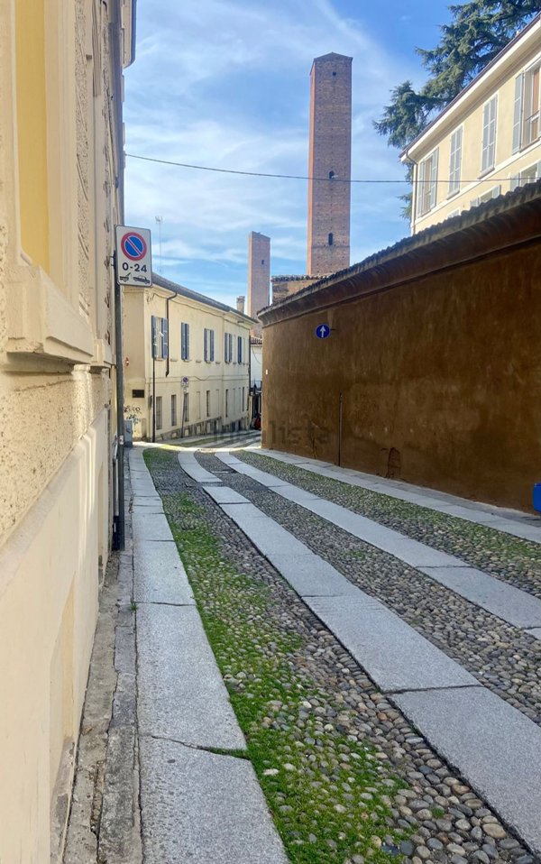 ufficio in vendita a Pavia in zona Centro Città