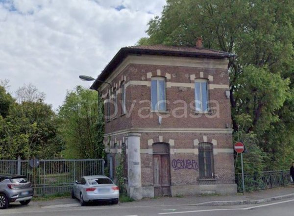 appartamento in vendita a Pavia in zona Centro Città