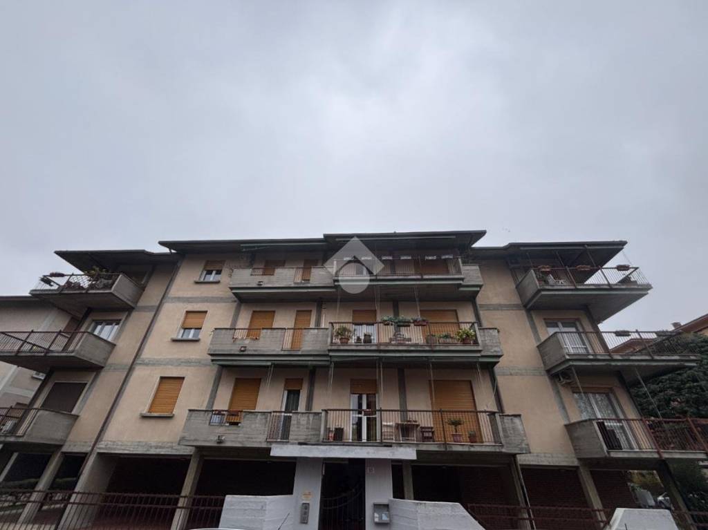 appartamento in vendita a Pavia in zona Policlinico