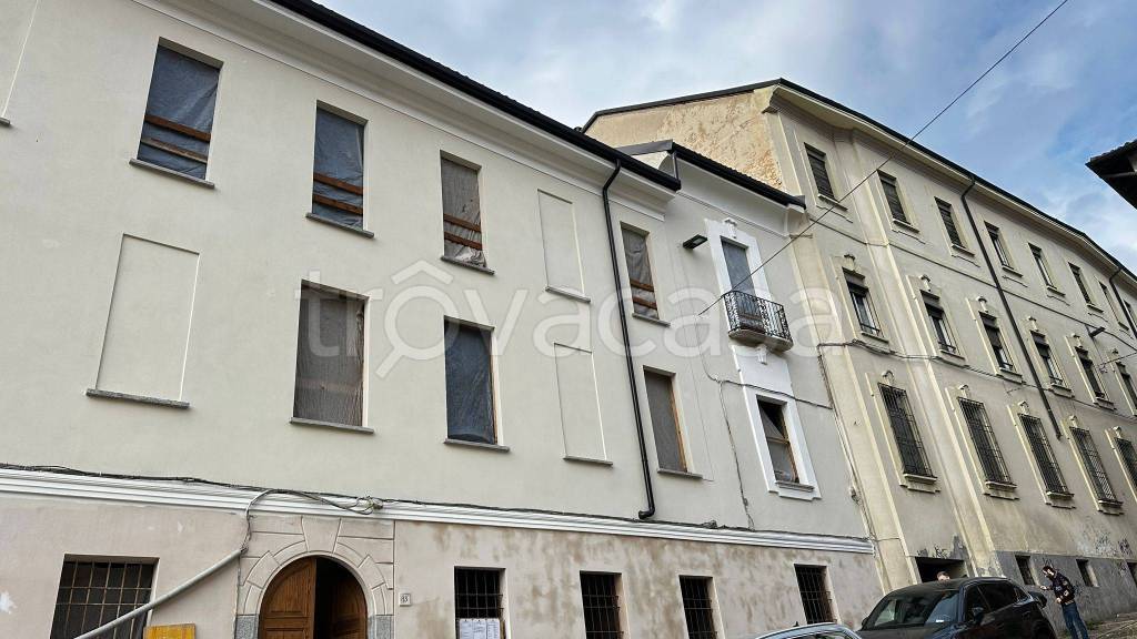 appartamento in vendita a Pavia in zona Centro Città