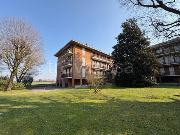 appartamento in vendita a Pavia in zona Chiozzo