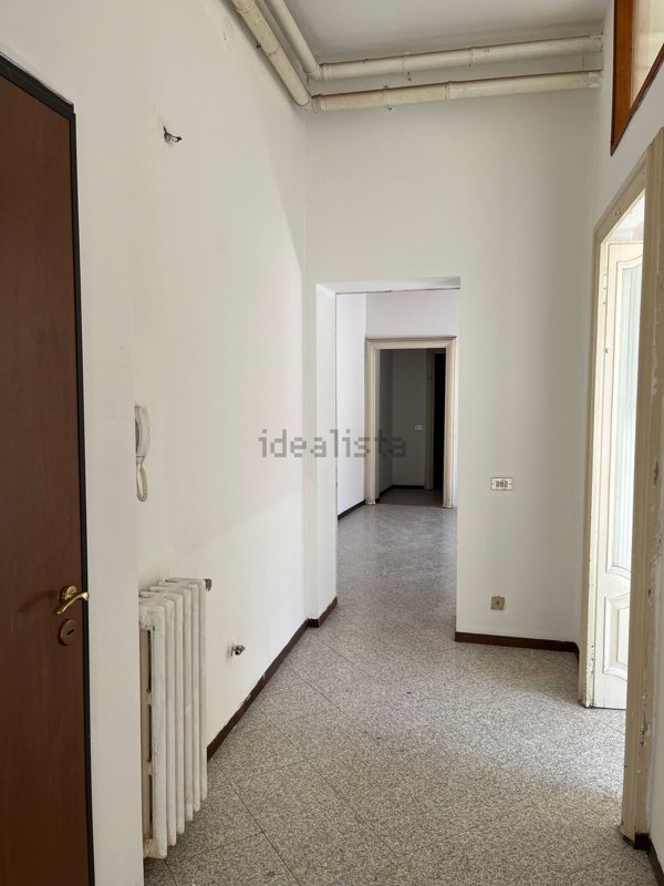 appartamento in vendita a Pavia in zona Centro Città