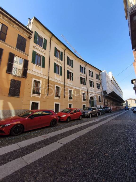 appartamento in vendita a Pavia in zona Centro Città